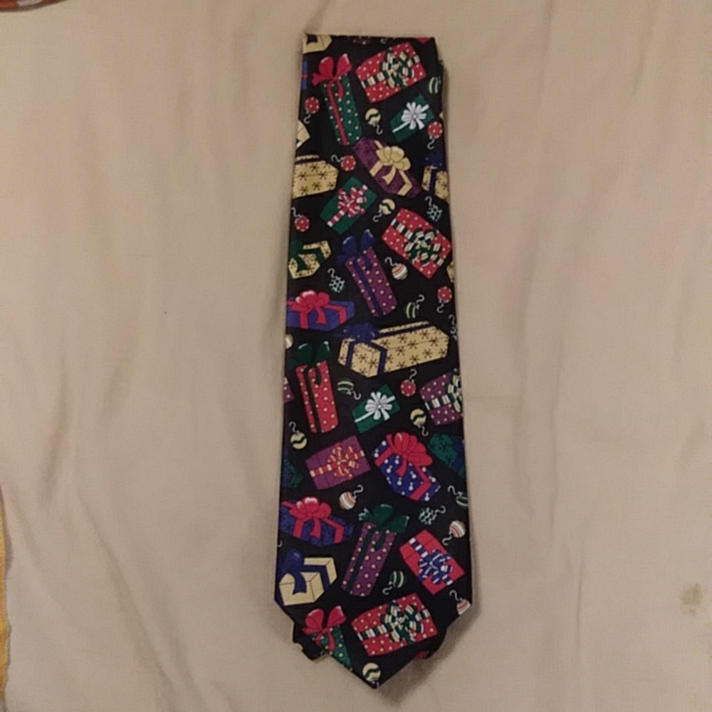 Christmas necktie-nwot